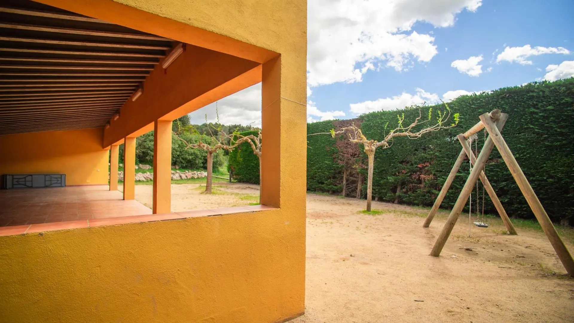 Casa De Colonies, El Ginebro Villa Vilopriu